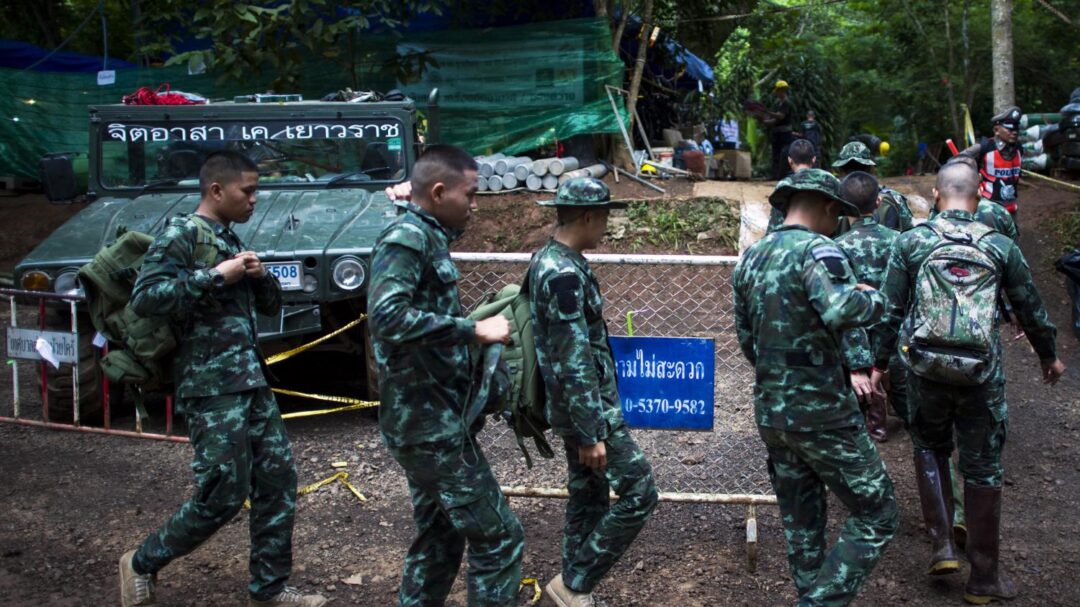 Thaïlande : plus de 100 forages réalisés pour tenter d'accéder aux enfants prisonniers de la grotte