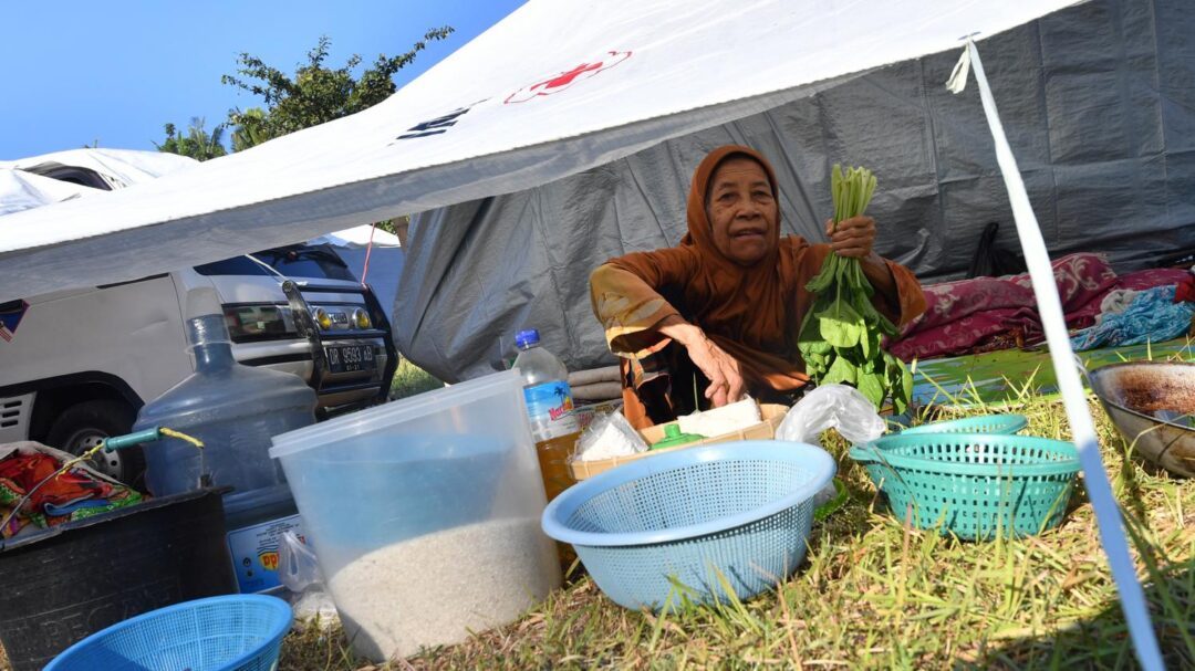 Indonésie : plus de 70 000 personnes sans domicile après le séisme