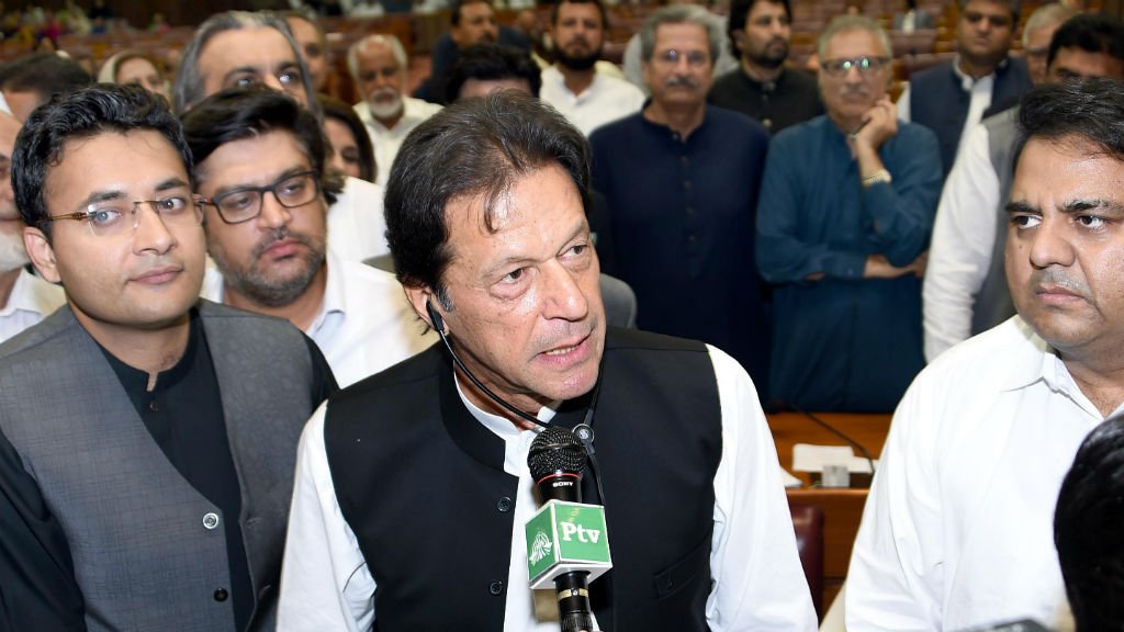 Pakistan : Imran Khan prête serment comme Premier ministre