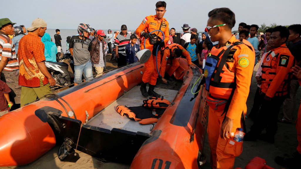 L'une des boîtes noires de l'avion indonésien Lion Air retrouvée en mer