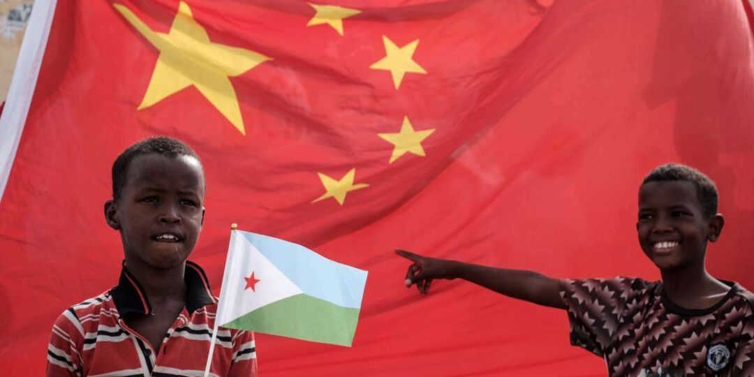 Corne de l’Afrique : « Le voyage de Macron ne pèse pas lourd face à la Chine et aux Emirats »
