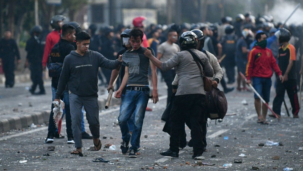 Heurts en Indonésie après l'annonce de la réélection du président Widodo