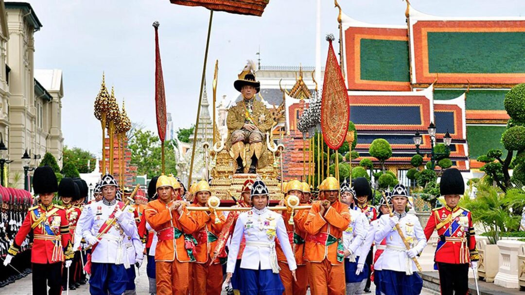 "Je pensais qu’il y aurait du monde" : les cérémonies après le couronnement de Rama X ne suscitent pas d'enthousiasme en Thaïlande