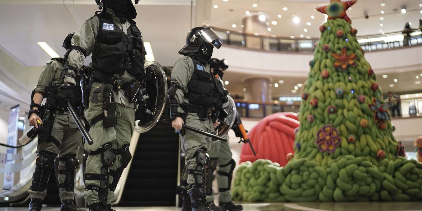 Hongkong : des heurts dans un centre commercial avant Noël