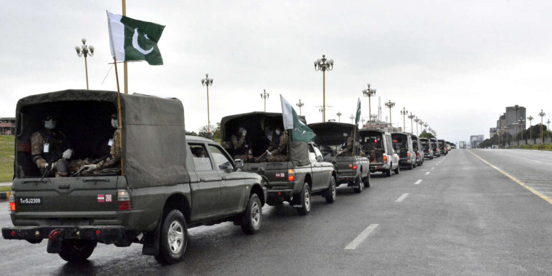 Face au coronavirus, le Pakistan s’en remet à l’armée