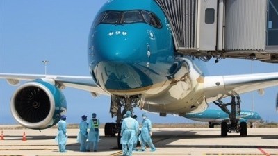 COVID-19: Vietnam Airlines suspend les services au salon d'affaires