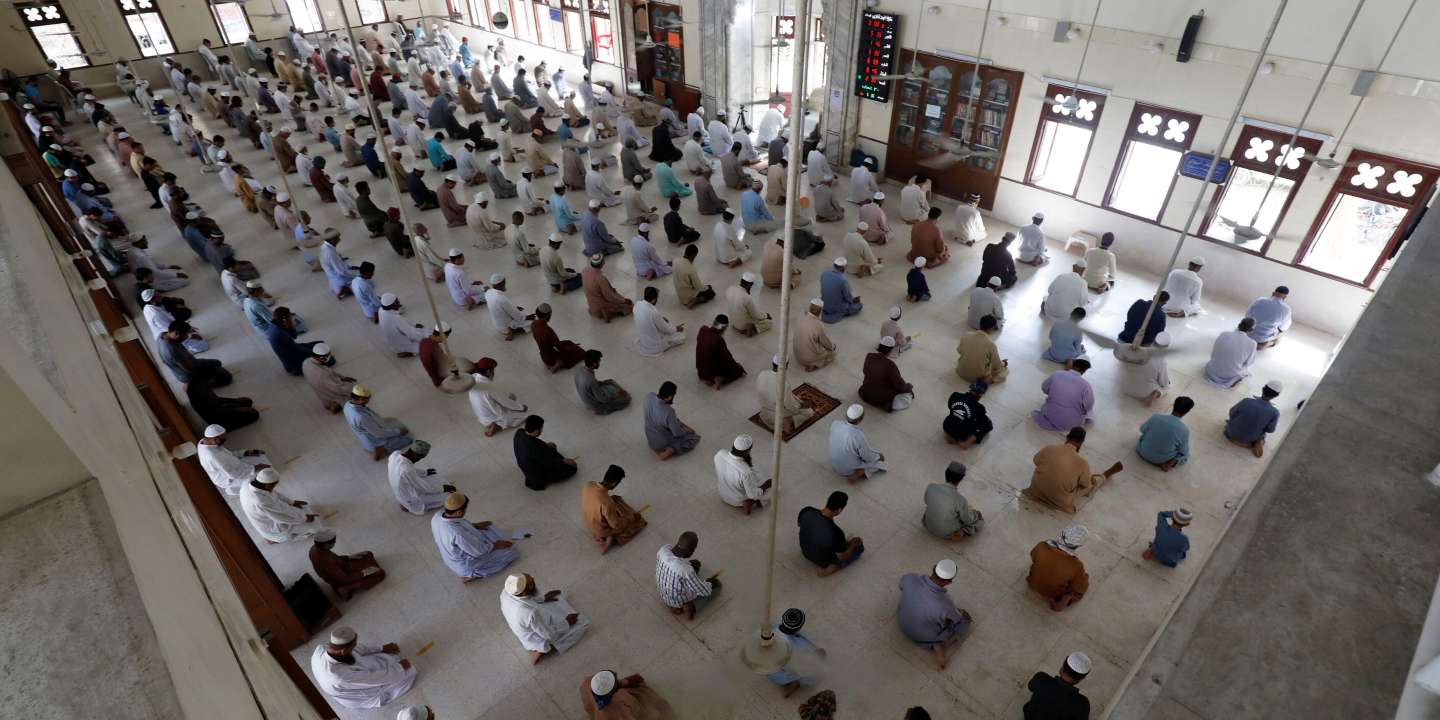 Contre l’avis des médecins, mosquées ouvertes au Pakistan pendant le ramadan