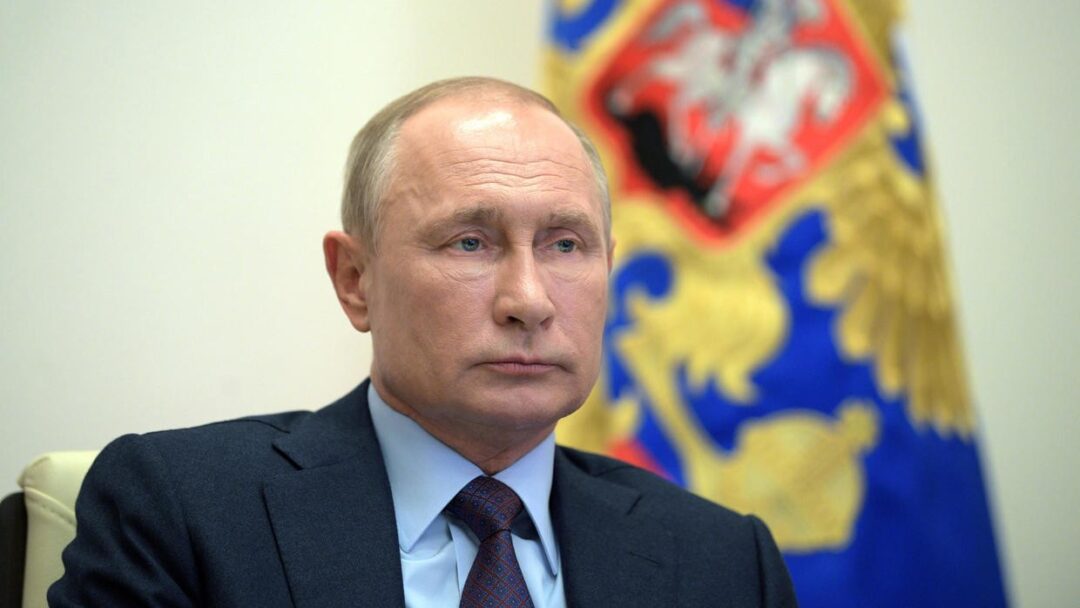 Confinement : le président russe annonce la fin de la période chômée et rémunérée