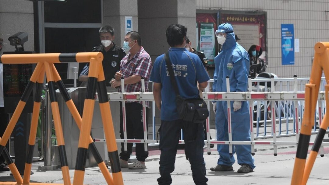 Covid-19 en Chine : Pékin met en quarantaine dix foyers d'infection