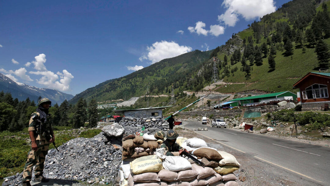 Accrochage militaire dans l'Himalaya : l'Inde sous le choc, la Chine espère un apaisement