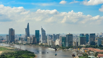 Médias étrangers : l’économie vietnamienne se maintient malgré le Covid-19