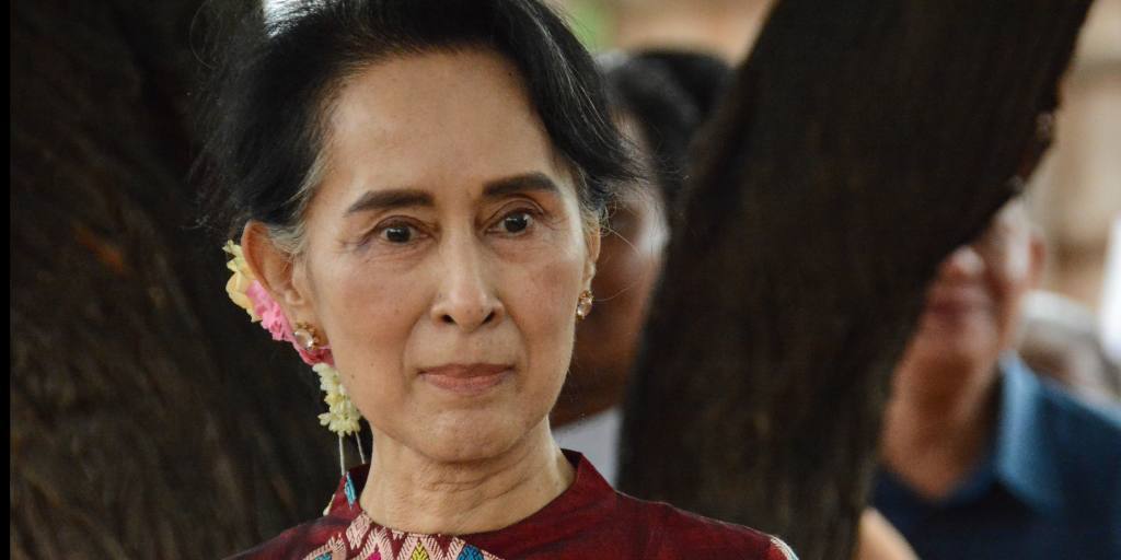 L'armée birmane prend le pouvoir lors d'un coup d'État apparent et détient Suu Kyi