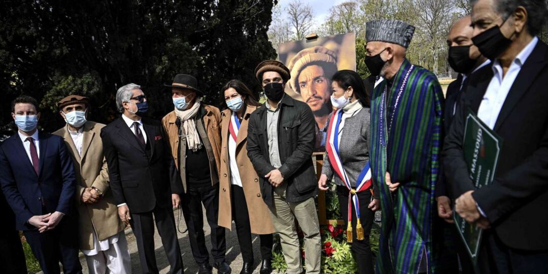 La France honore la mémoire du commandant Massoud, figure de la résistance afghane