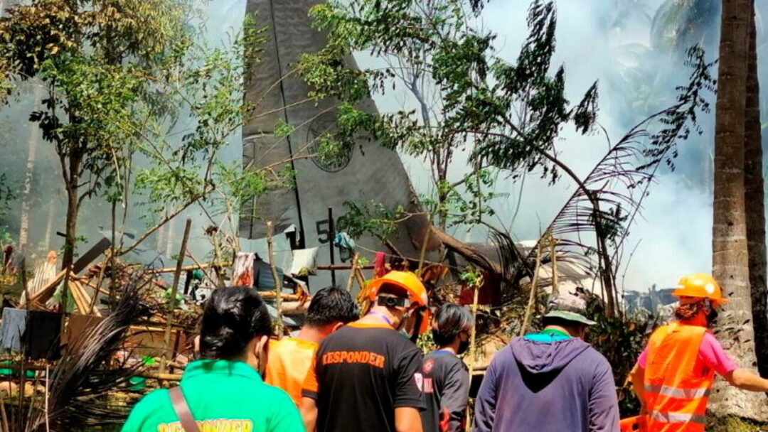 Philippines : au moins 45 personnes tuées dans l'accident d'un avion militaire