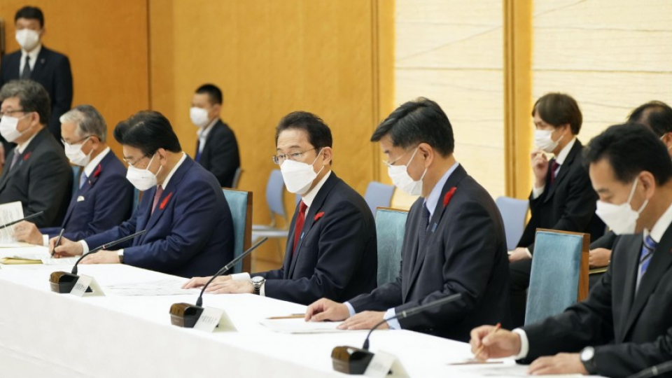 Le Japon va augmenter la capacité des hôpitaux pour traiter plus de patients COVID