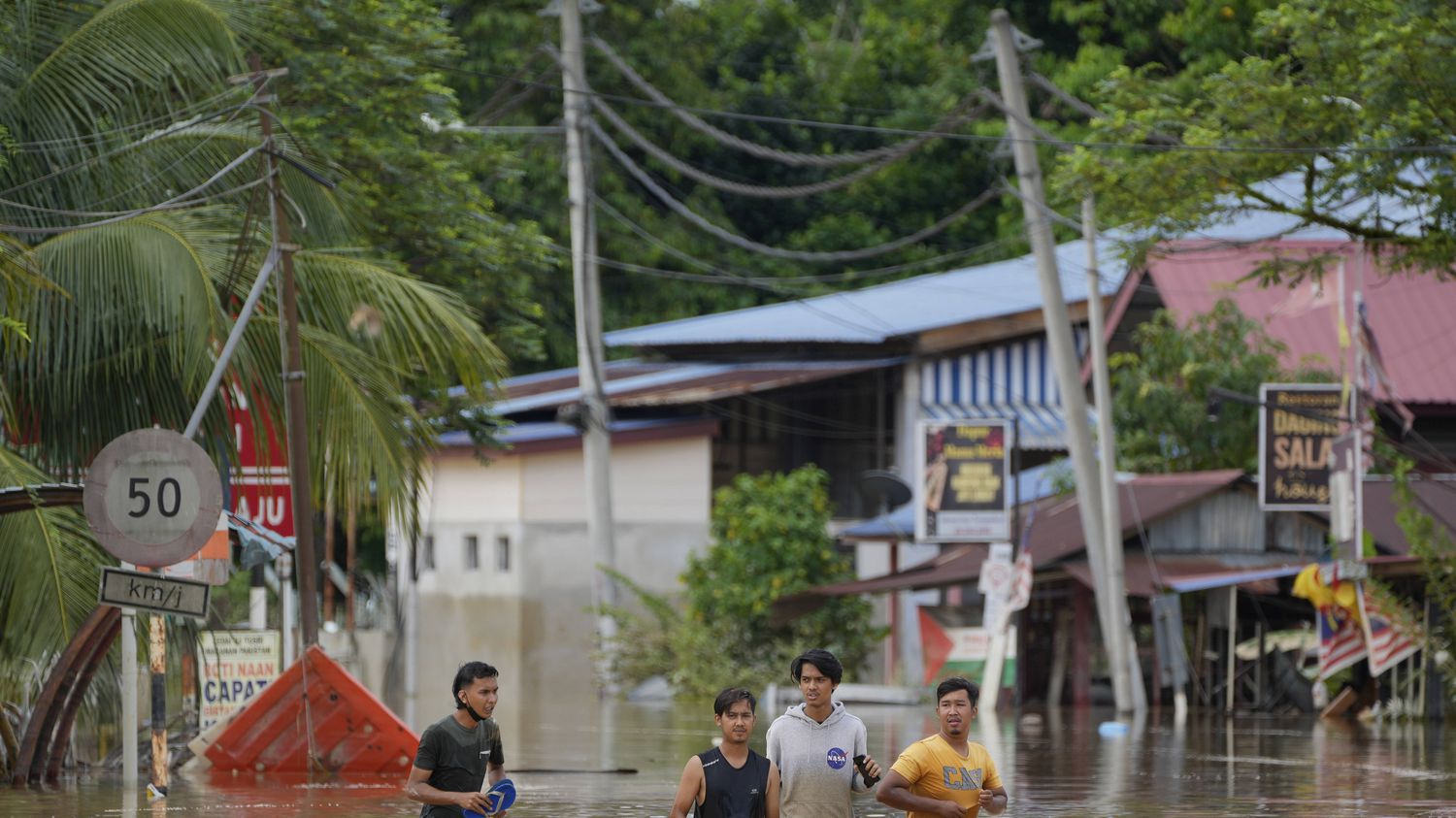 Malaisie : 29 000 personnes évacuées en raison des pires inondations connues par le pays depuis sept ans