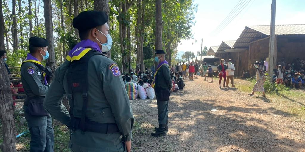 Les affrontements au Myanmar alimentent les tensions à la frontière thaïlandaise et le commerce de tirs d'artillerie