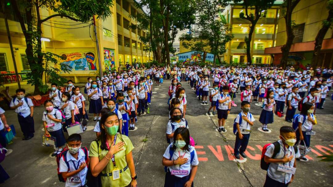 Covid-19 : aux Philippines, les établissements scolaires rouvrent après plus de deux ans de fermeture