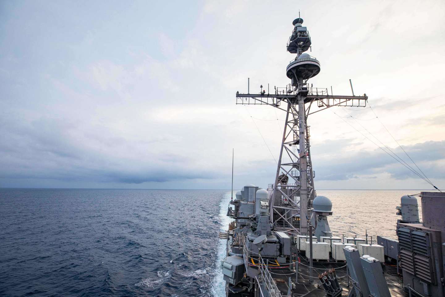 Taïwan : deux navires de guerre des Etats-Unis passent par le détroit après les manœuvres militaires de la Chine