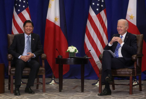 Biden et Marcos discutent de la mer de Chine méridionale lors de la première réunion bilatérale