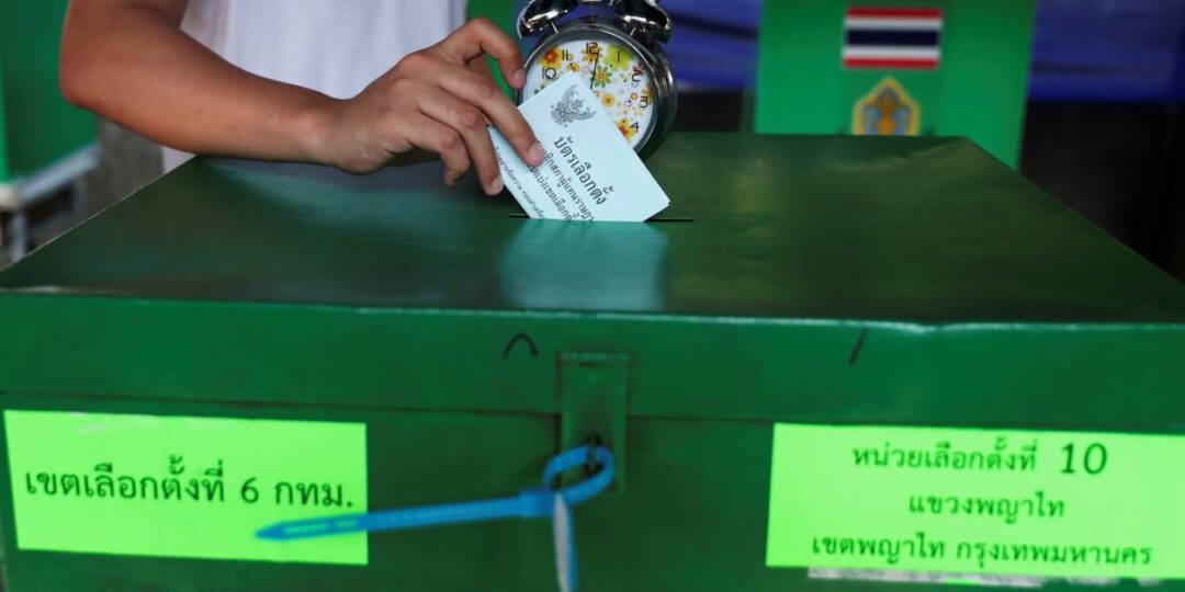 Un tribunal thaïlandais confirme la formule électorale favorable à l'opposition Pheu Thai