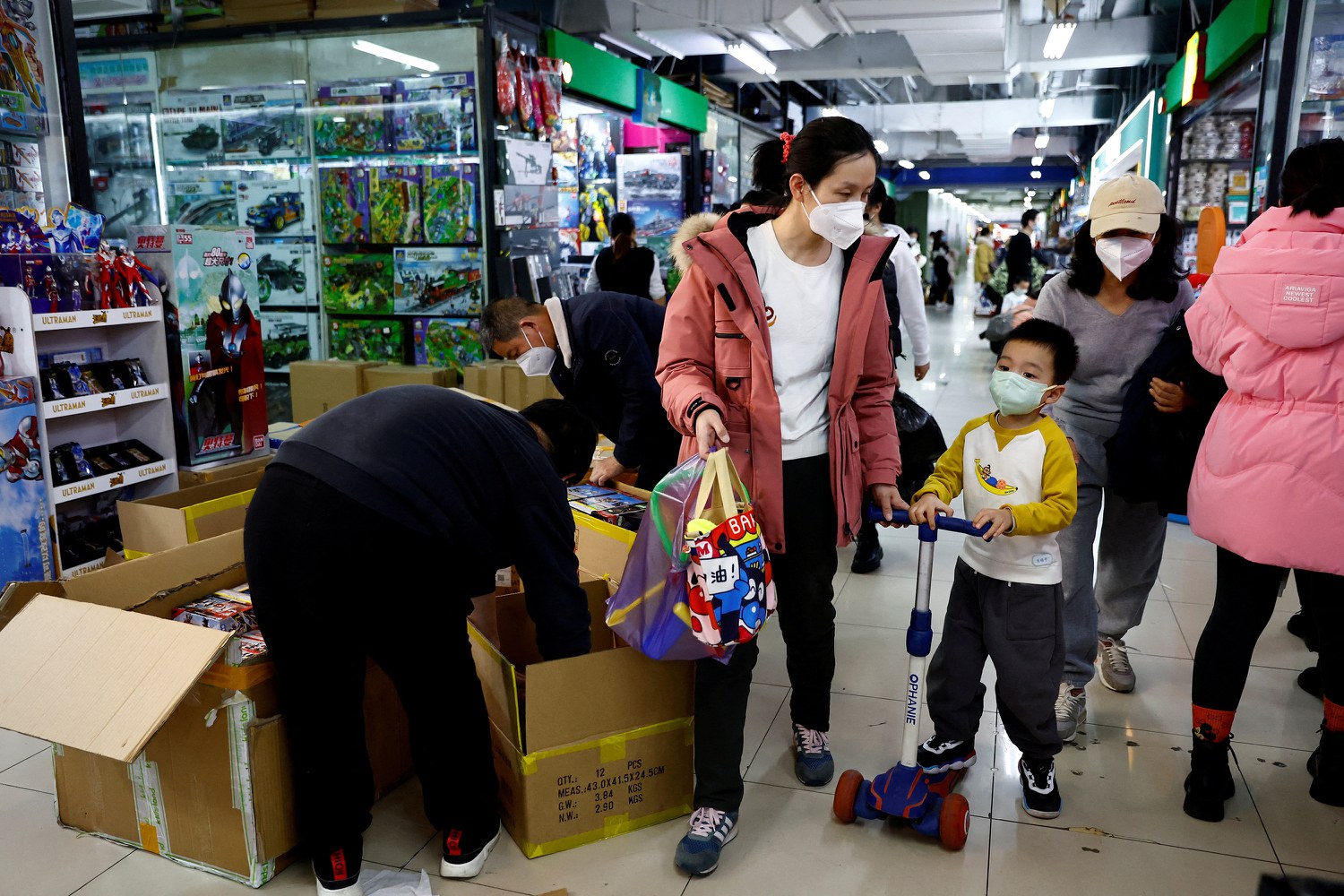 Visant à stimuler l'économie morose post-COVID, Xi Jinping se tourne vers les consommateurs et les investissements