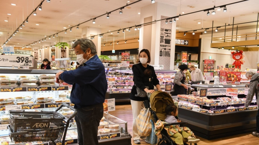 La consommation japonaise rebondit le plus depuis mars, malgré l'inflation