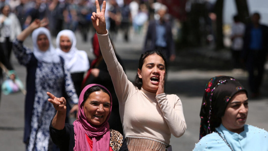 En Turquie, les femmes redoutent l'alliance d’Erdogan avec un parti islamiste kurde