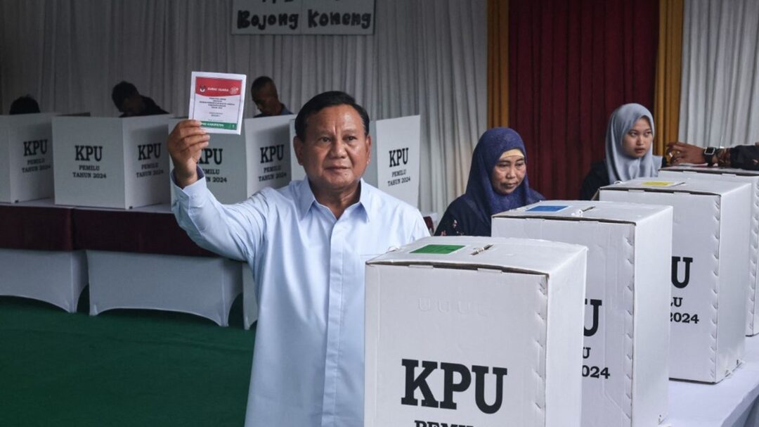 Présidentielle en Indonésie: qui est Prabowo Subianto, actuel ministre de la Défense, favori du scrutin ?