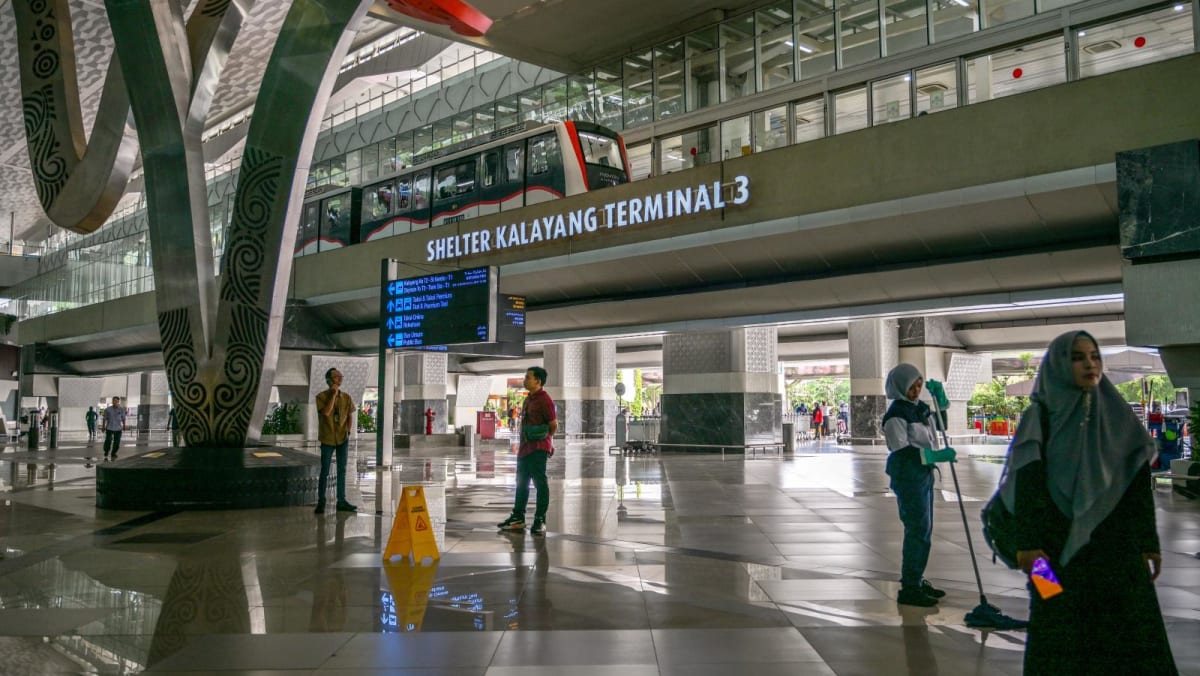 30 fonctionnaires de l&rsquo;immigration de l&rsquo;aéroport de Jakarta sanctionnés pour extorsion de visiteurs chinois