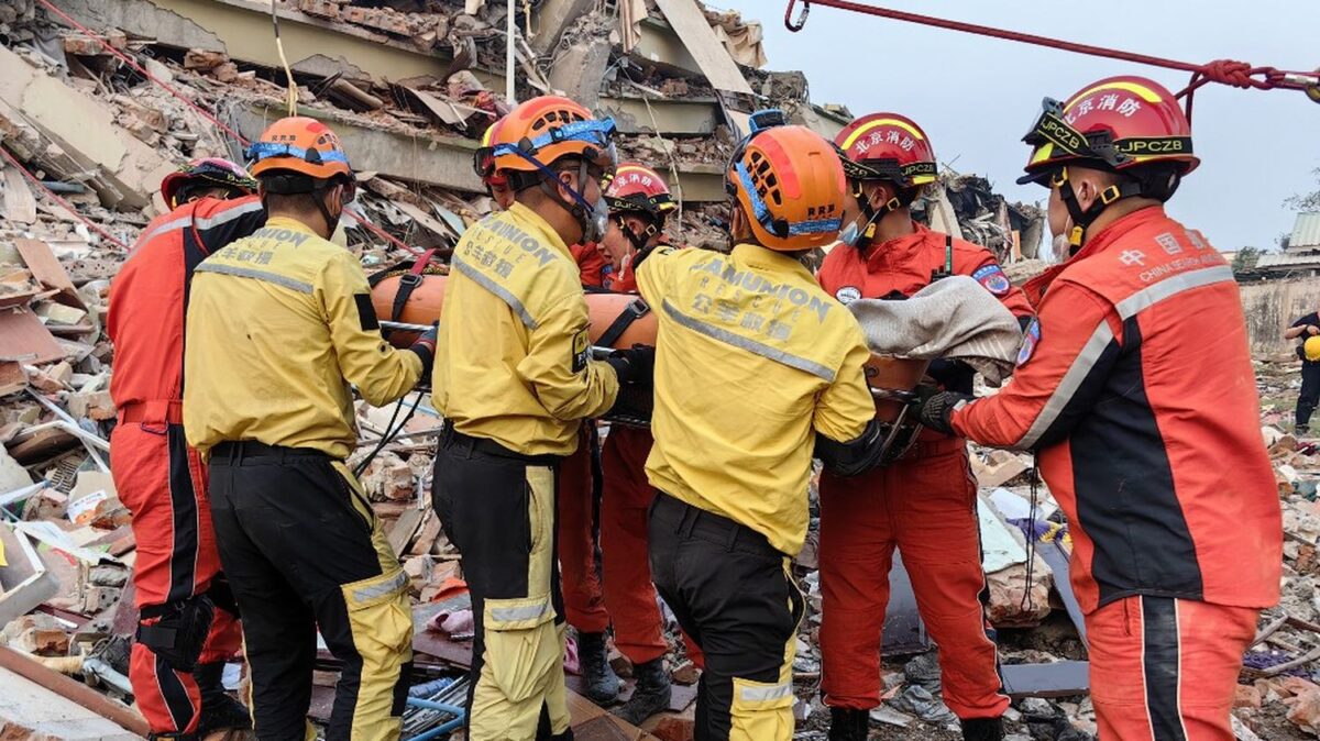 Séisme meurtrier en Asie du Sud-Est : au moins 2 056 morts en Birmanie, où une minute de silence sera observée mardi