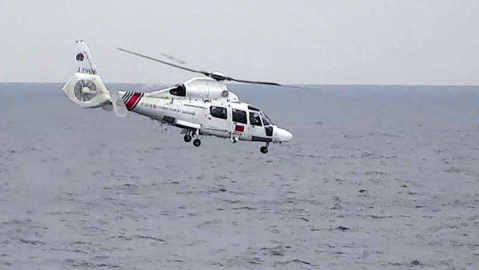L&rsquo;hélicoptère de la Garde côtière chinoise entre dans l&rsquo;espace aérien au Japon au large de Senkakus