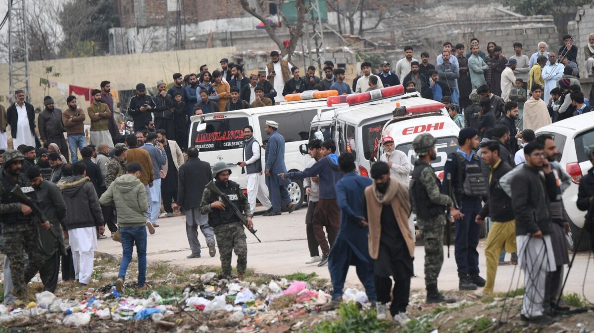 Au Pakistan, un attentat-suicide fait au moins 31 morts et près de 170 blessés dans une mosquée chiite