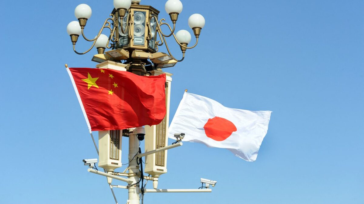 La Chine annonce des restrictions d'exportation visant vingt entités japonaises, Tokyo dénonce des contrôles "inacceptables"